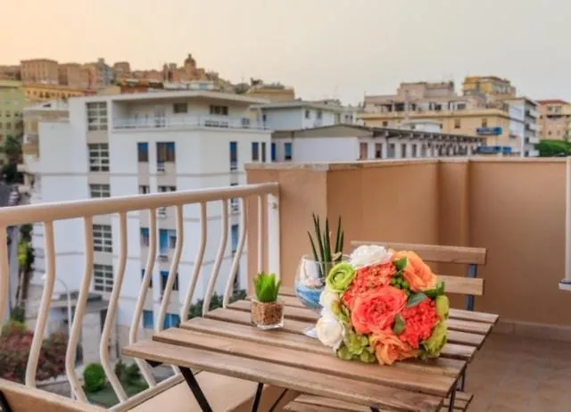 Apartmán Cagliari Magica Bellissimo Appartamento & Suite In Centro