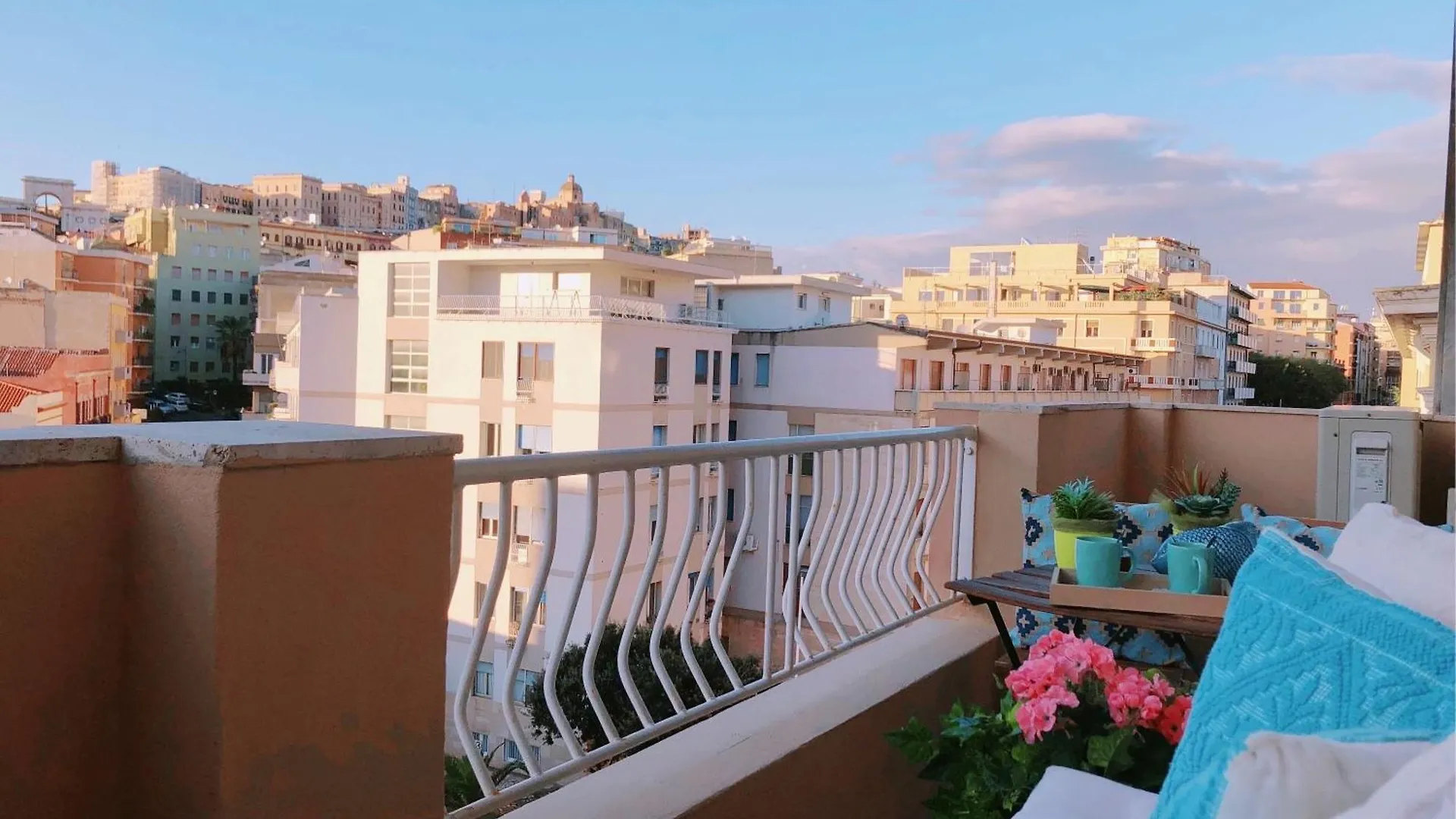Cagliari Magica bellissimo appartamento panoramico in centro