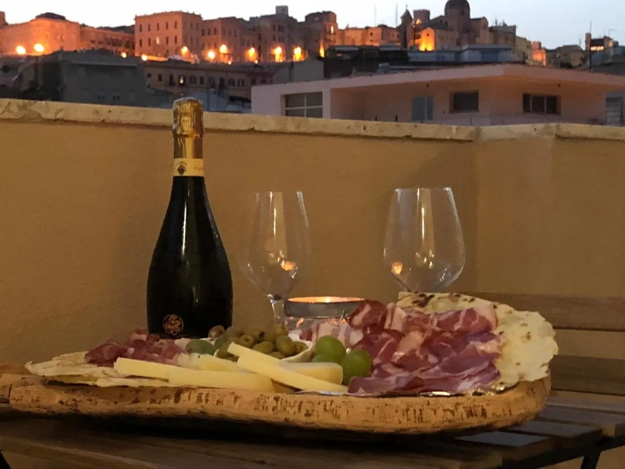 Cagliari Magica bellissimo appartamento panoramico in centro