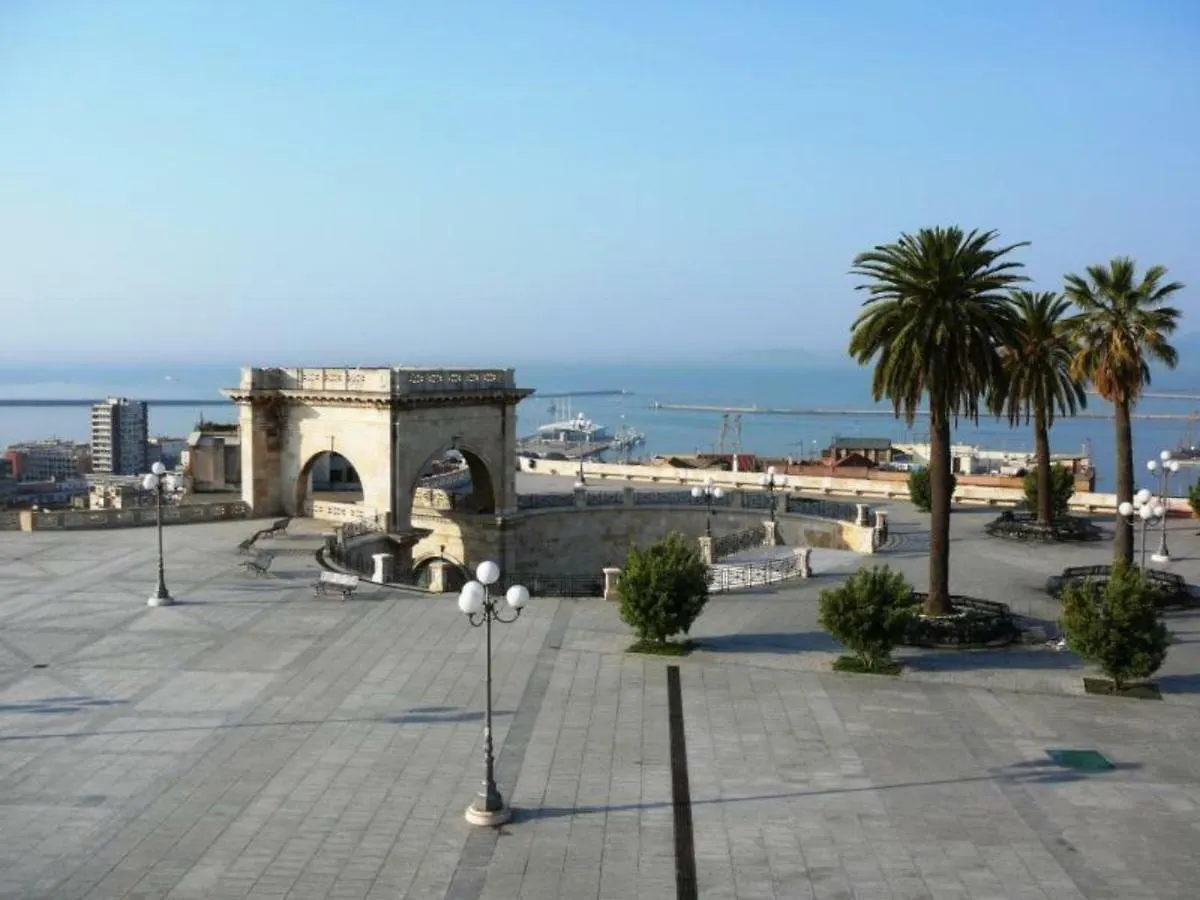 Cagliari Magica bellissimo appartamento panoramico in centro